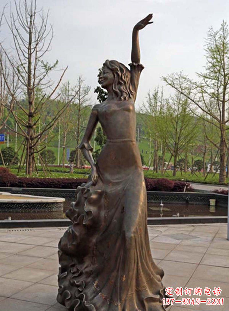 周口公园跳舞的女孩人物铜雕