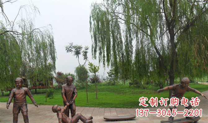 周口公园小孩游戏人物铜雕