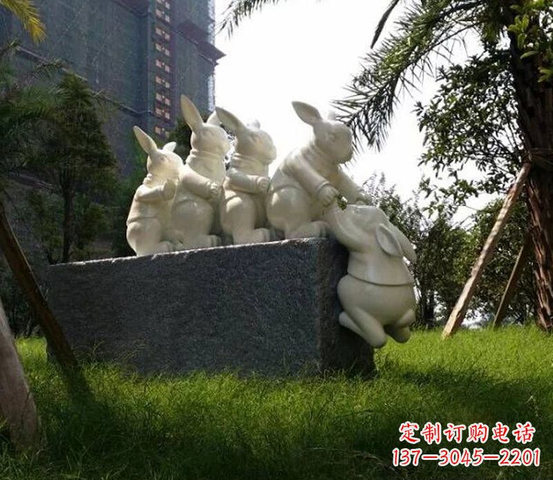周口中领雕塑精美兔子石雕