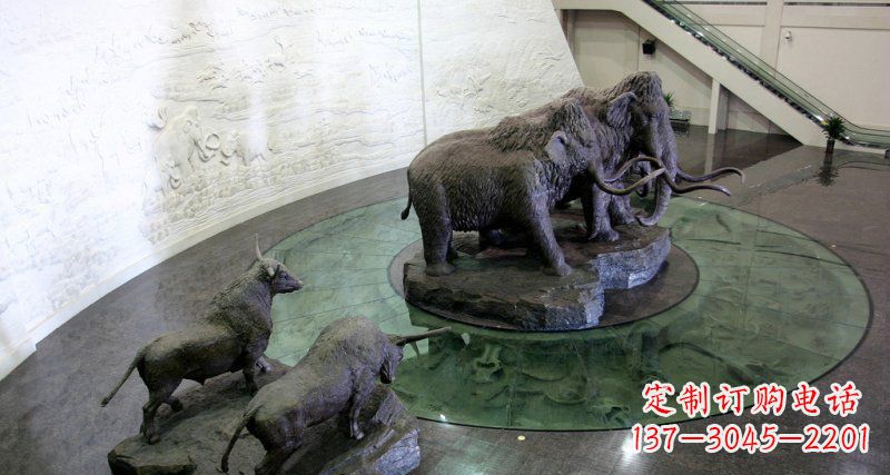 周口领雕塑公园长毛象动物铜雕