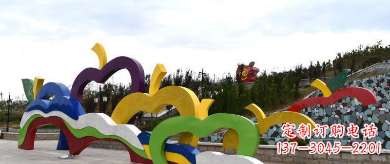 周口广场艺术:不锈钢抽象彩色苹果雕塑
