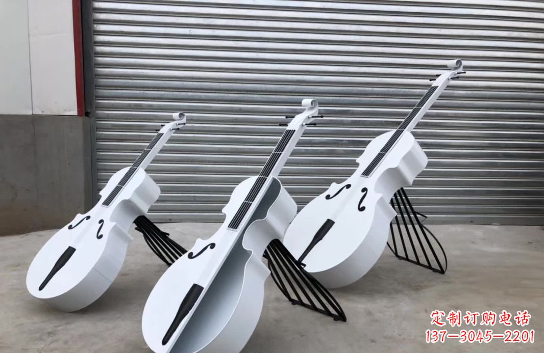 周口广场不锈钢大提琴雕塑1