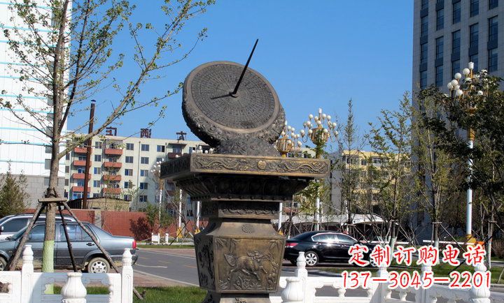 周口广场日晷铜雕
