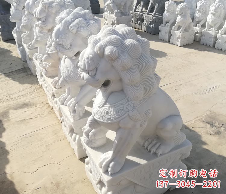 周口汉白玉踩球狮子门口招财镇宅石雕