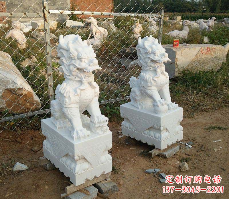 周口精美雕刻石麒麟,添玉门口踩球景象