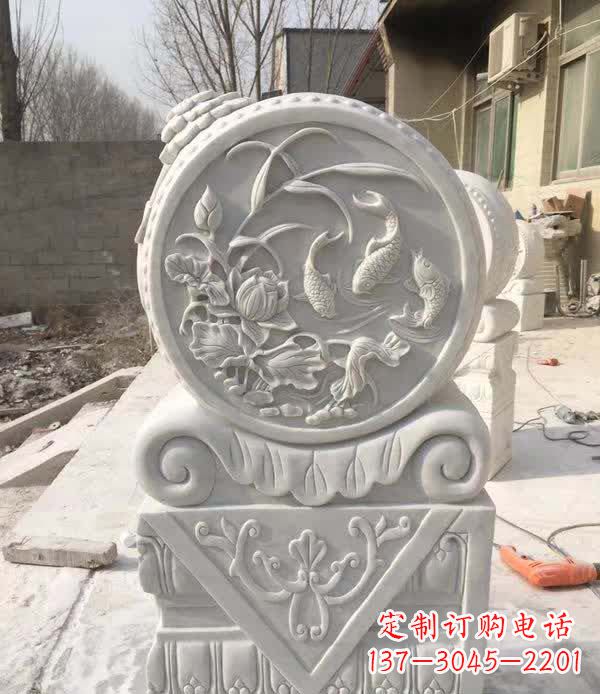 周口以汉白玉石制作的门墩雕塑