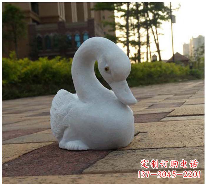 周口汉白玉天鹅石雕塑,精美瑰丽