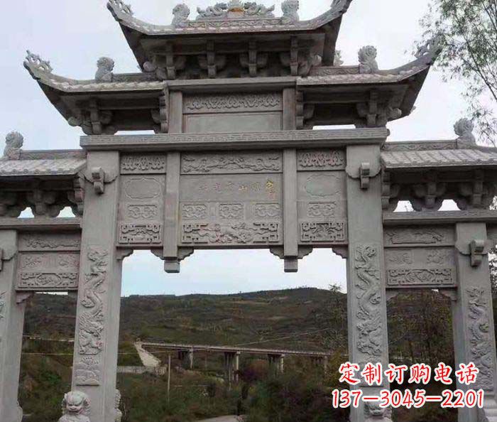 周口地标性的三门石雕牌坊