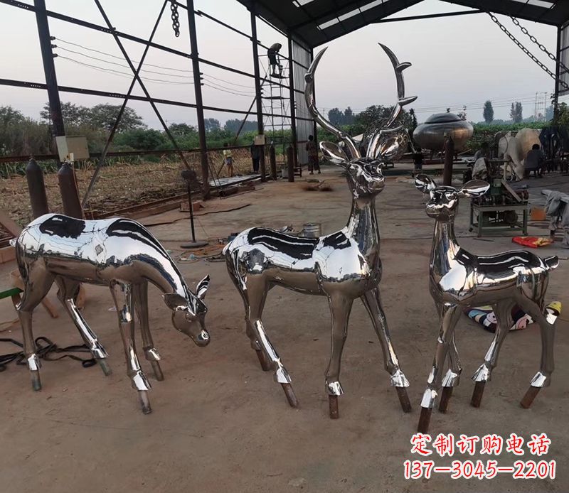 周口赏心悦目的不锈钢小鹿雕塑