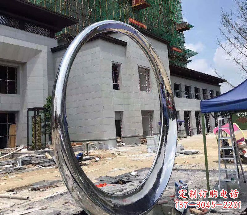 周口精致典雅的镜面不锈钢圆环雕塑