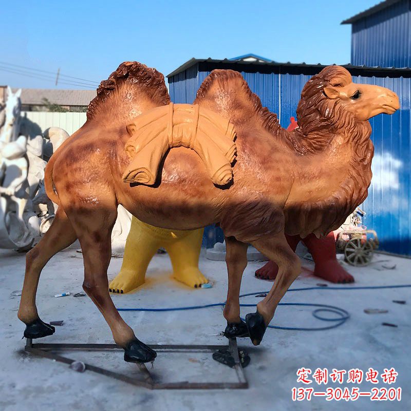 周口骆驼玻璃钢仿真雕塑