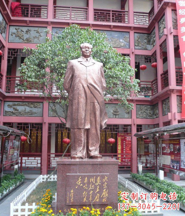 周口毛泽东伟人铜雕,展示传统文化风采!