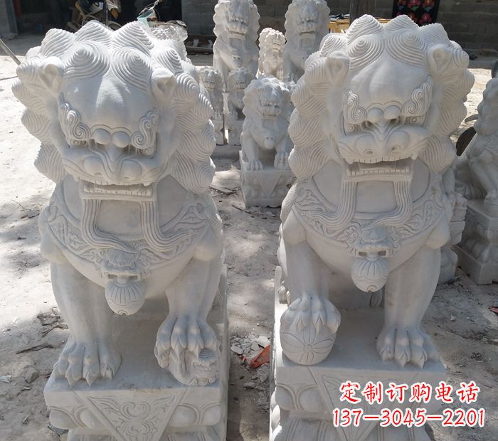 周口象征力量的狮子雕塑