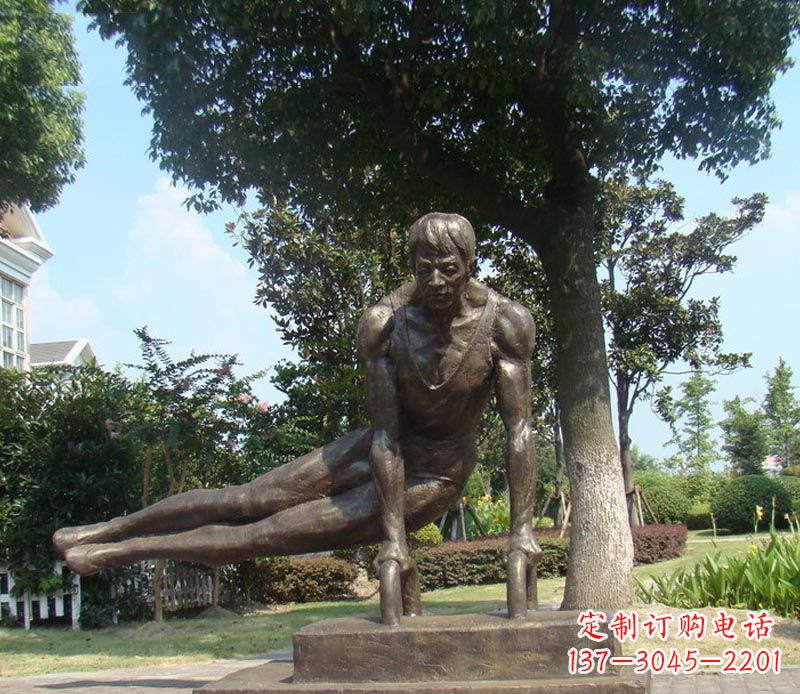周口集运动员精神于一身的铜雕