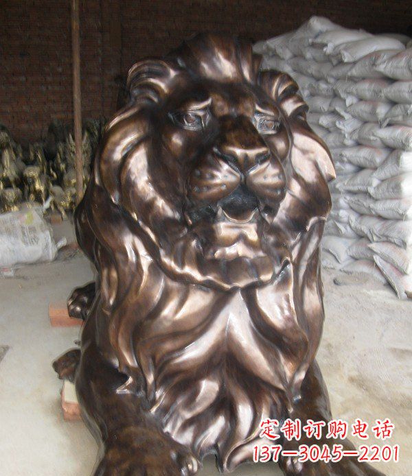 周口静静躺在你身边,西洋狮子铜雕塑给你精致的拥抱