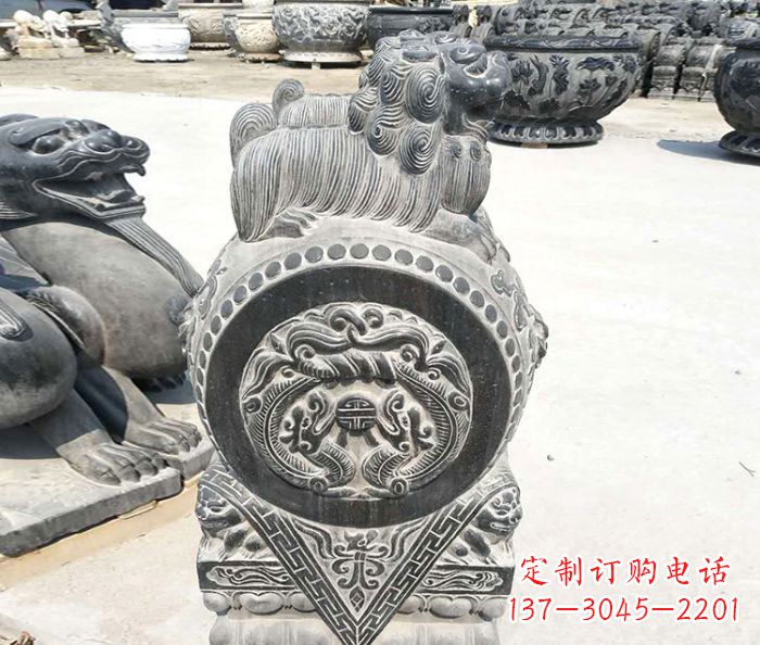 周口精美的青石仿古狮子门墩石雕