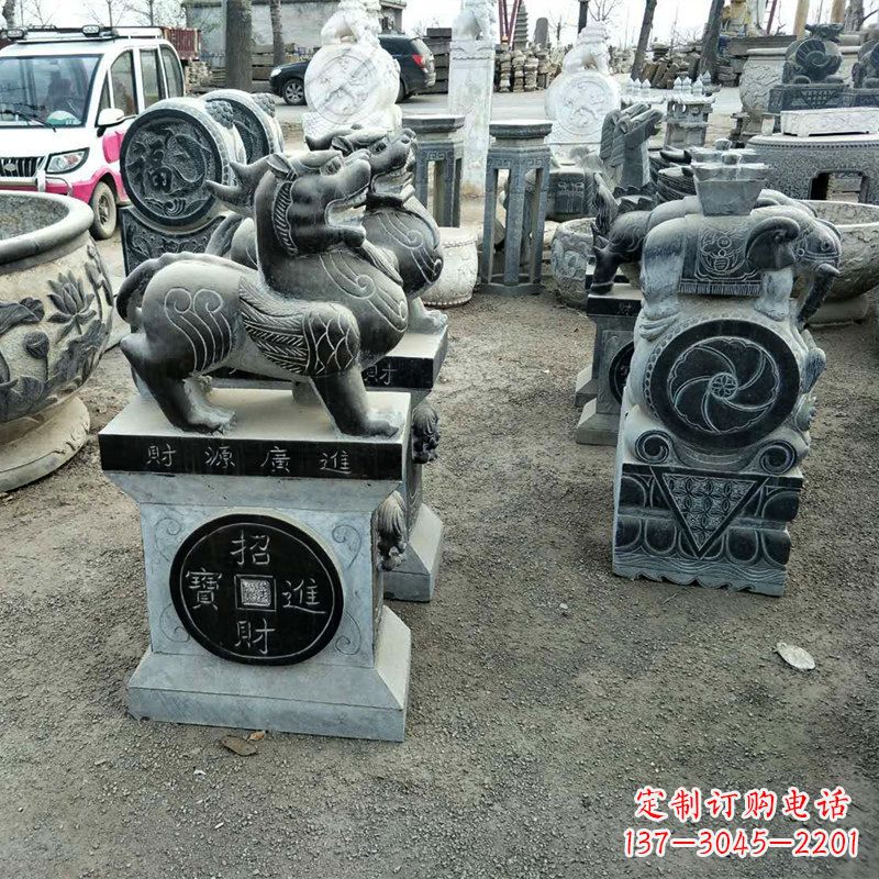 周口中领雕塑拥有一支由经验丰富的石雕大师组成…