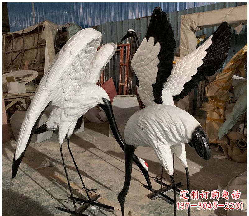 周口石雕展翅丹顶鹤动物雕塑