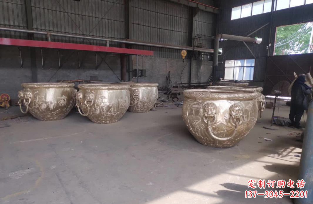 周口寺庙水缸铜雕塑