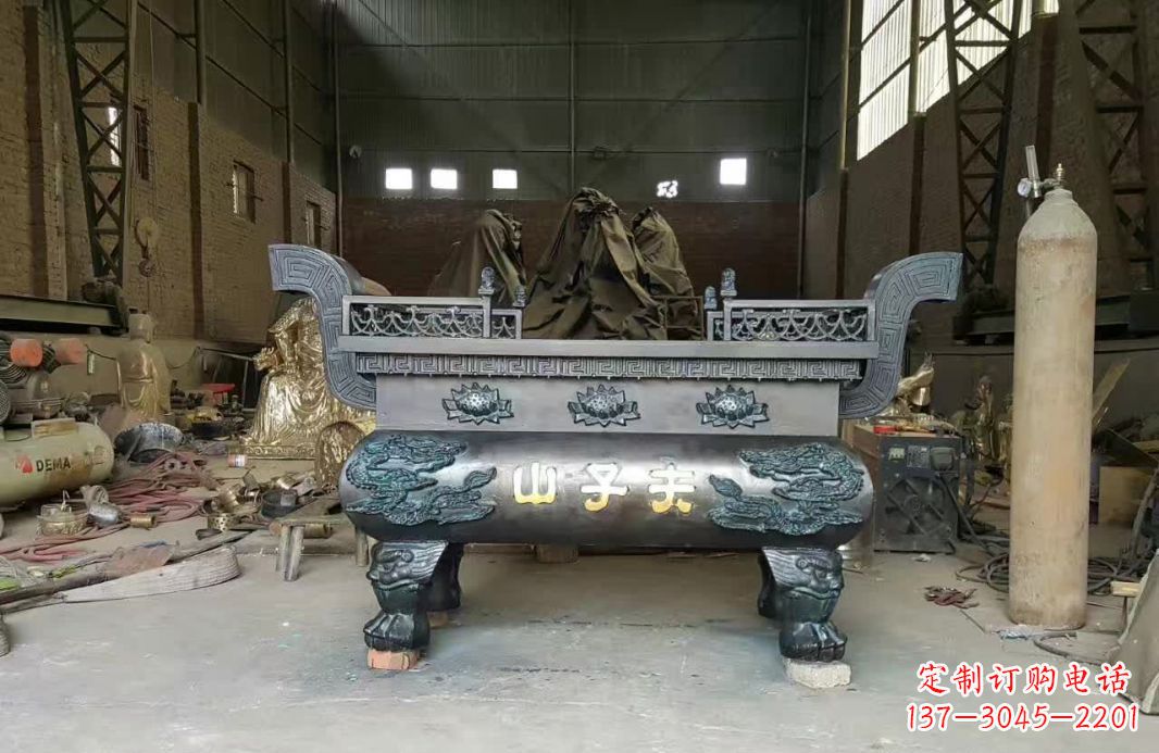 周口寺庙香炉铜雕12