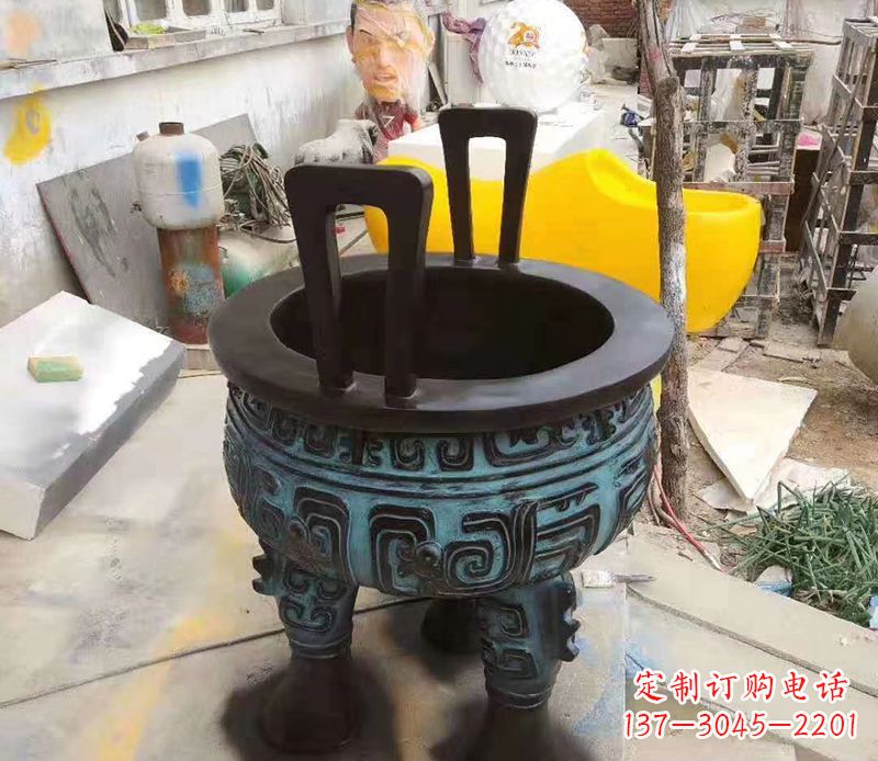 周口寺庙圆型铜雕香炉