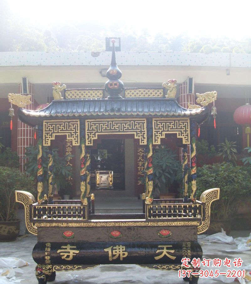 周口寺庙铸铜四足方形带顶香炉