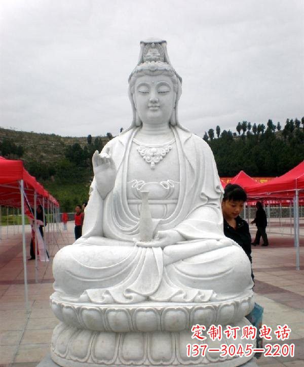 周口寺庙坐式观音雕像