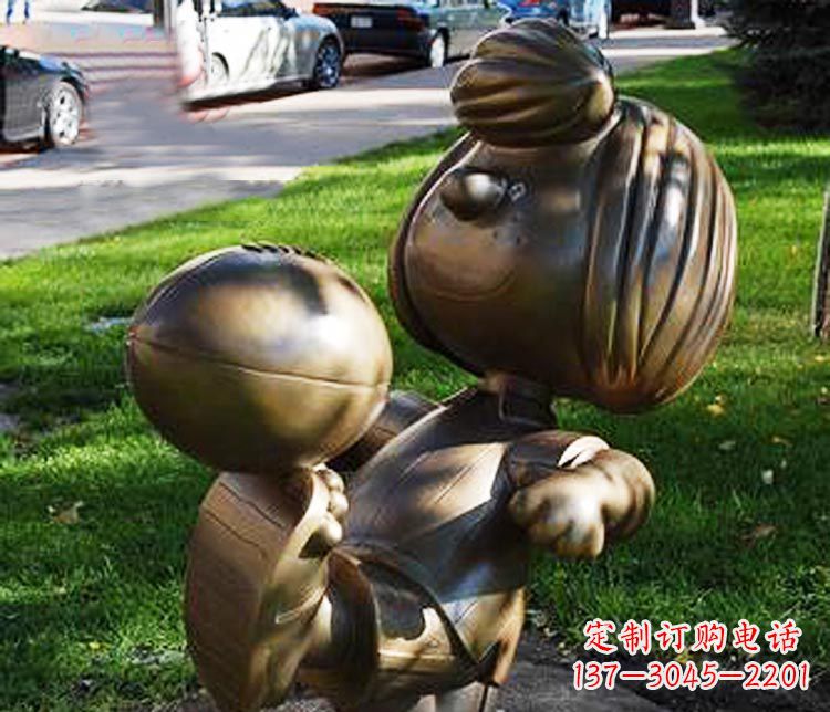 周口踢球的小女孩铜雕
