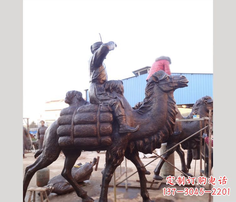 周口铜雕广场骑骆驼雕塑