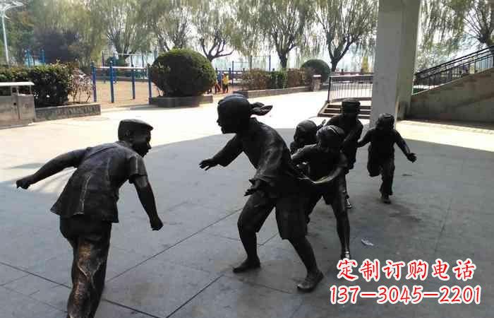 周口玩老鹰捉小鸡的儿童铜雕222