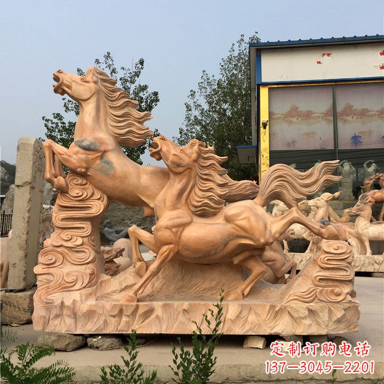 周口晚霞红奔马群雕