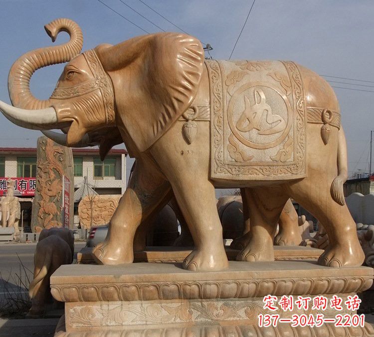 周口晚霞红石雕如意大象