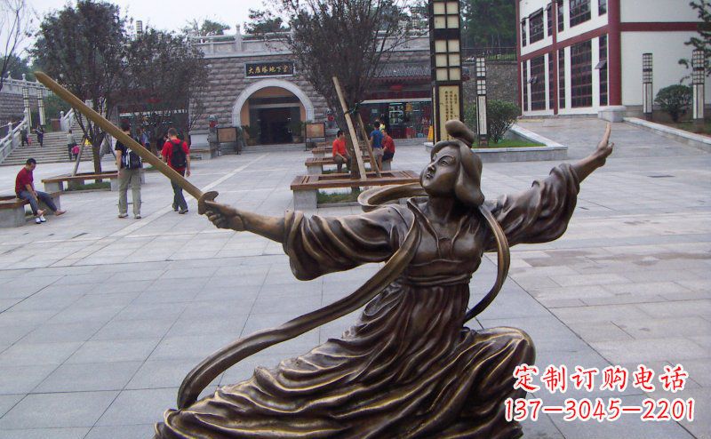 周口舞剑的古代美女古代人物铜雕