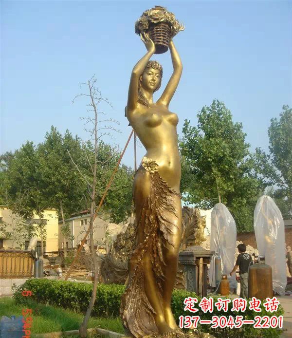 周口西方美女公园人物铜雕 (2)