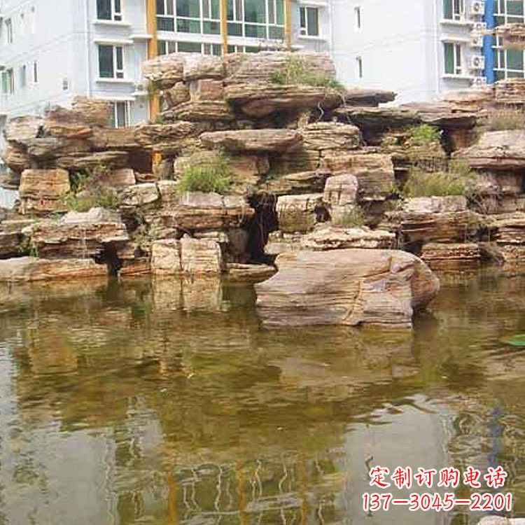 周口小区庭院假山鱼池