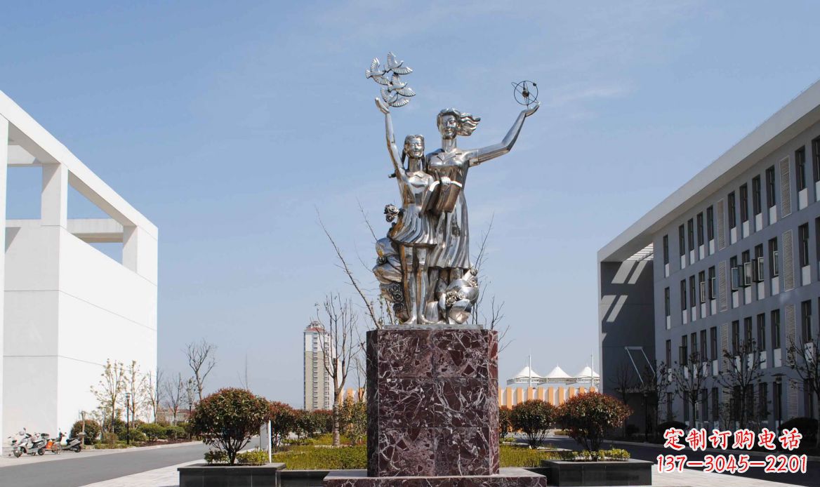 周口校园不锈钢老师和学生雕塑