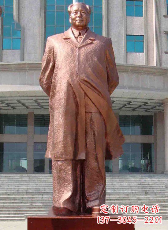 周口校园毛主席铜像