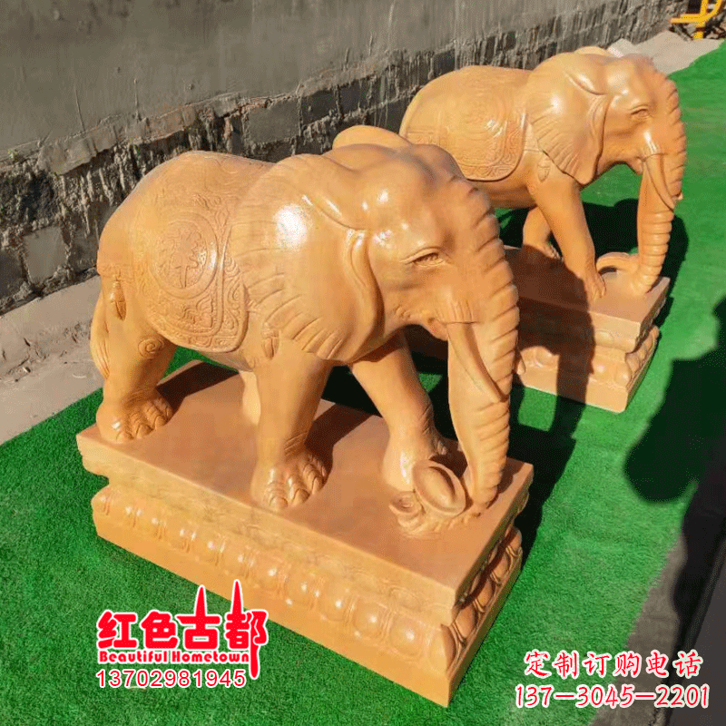 周口银行门口的石雕大象