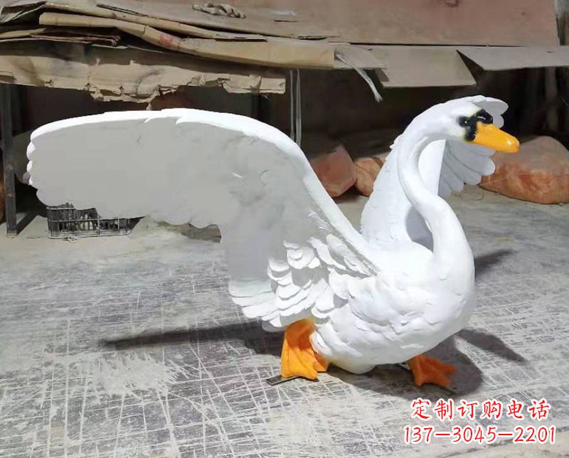 周口展翅翱翔的仿真白天鹅发光款