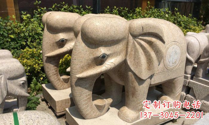 周口招财进宝砂岩大象石雕