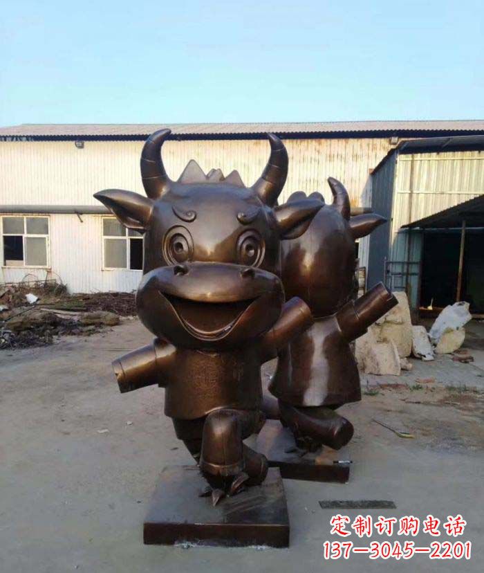 周口招财牛玻璃钢仿铜动物雕塑
