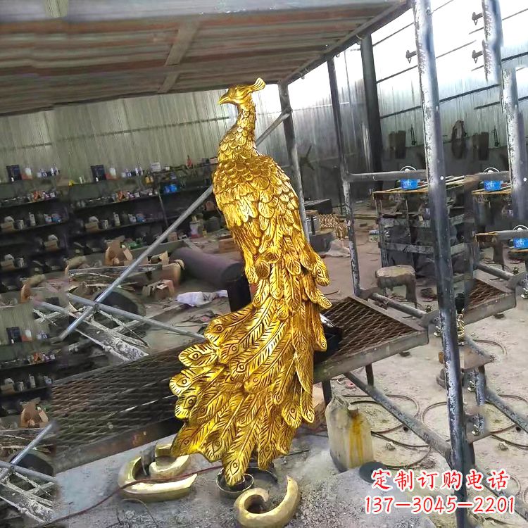 周口中国古代传说中的瑞鸟凤凰鎏金铜雕
