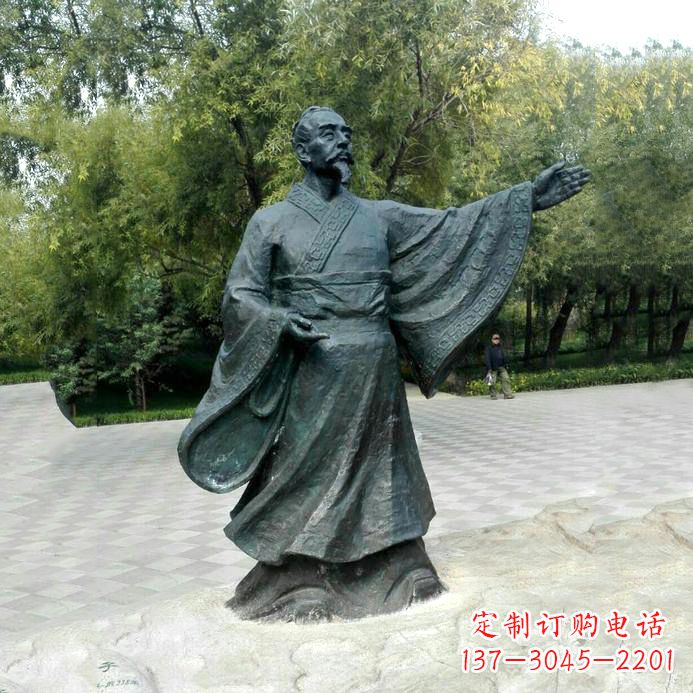 周口中国历史名人战国时期儒家学派的代表人物荀子铜雕像