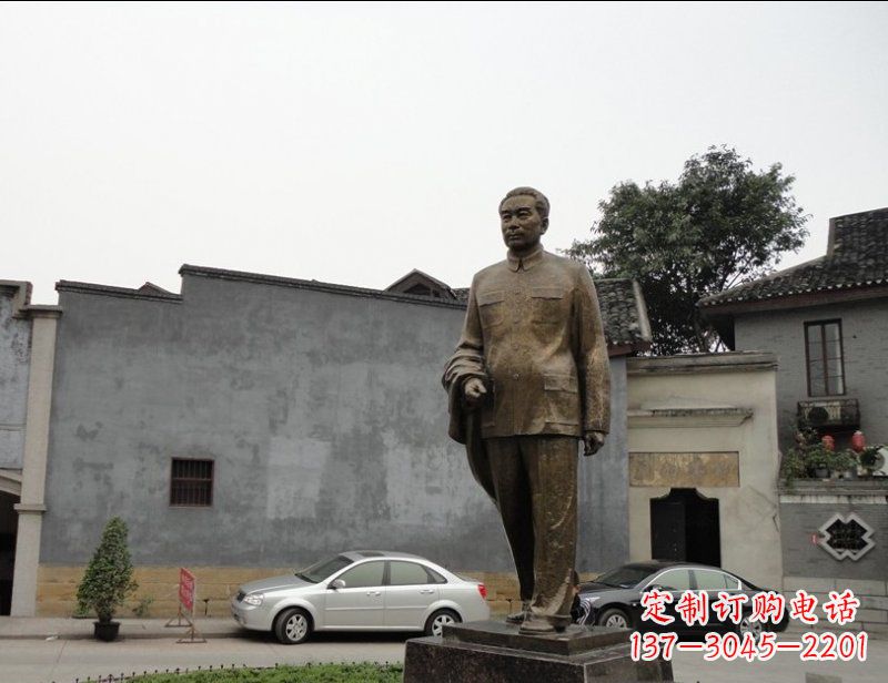 周口周恩来广场伟人铜雕