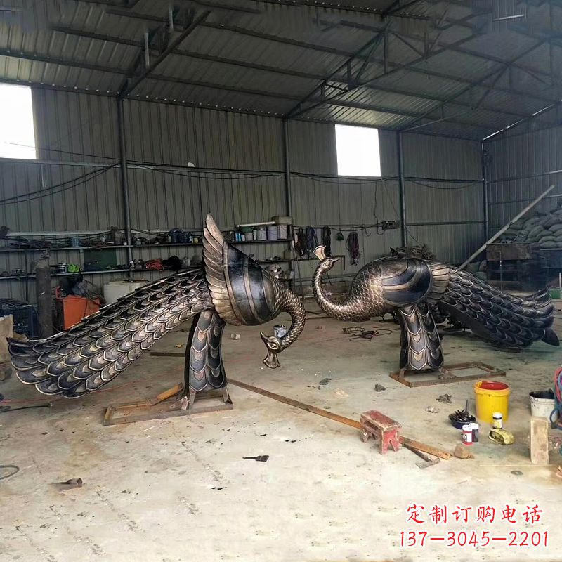 周口铸铜孔雀雕塑