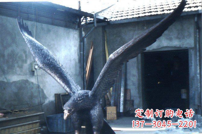 周口铸铜老鹰企业动物铜雕