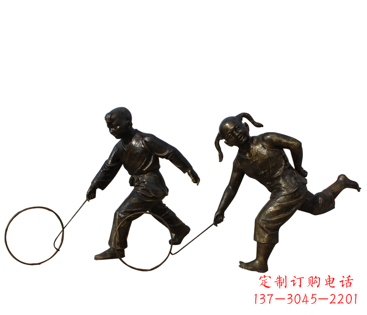 周口公园滚铁环的儿童铜雕