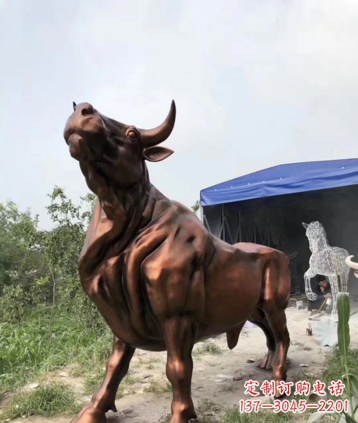 周口紫铜牛动物雕塑